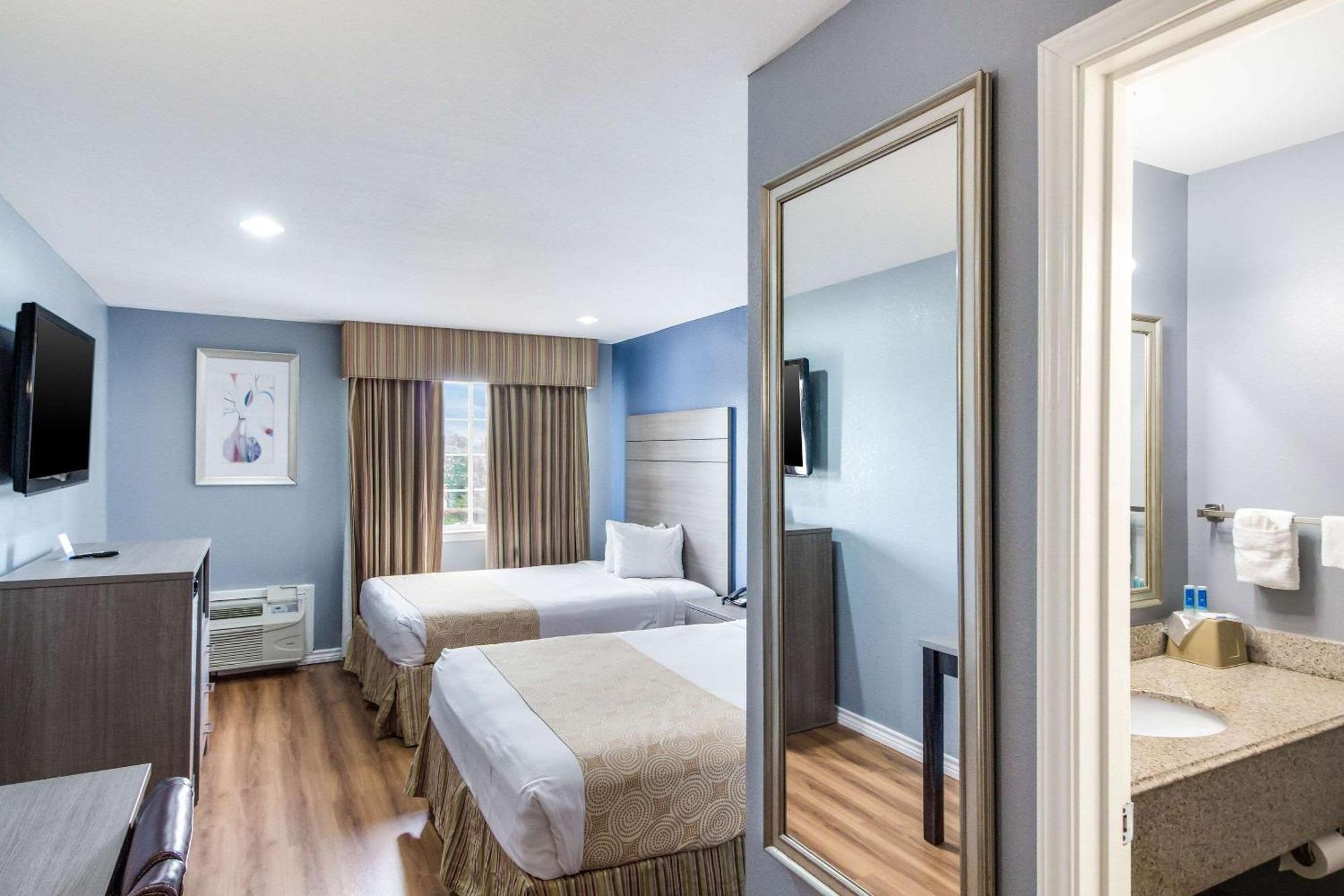 Rodeway Inn & Suites Port Arthur - Groves Exteriör bild