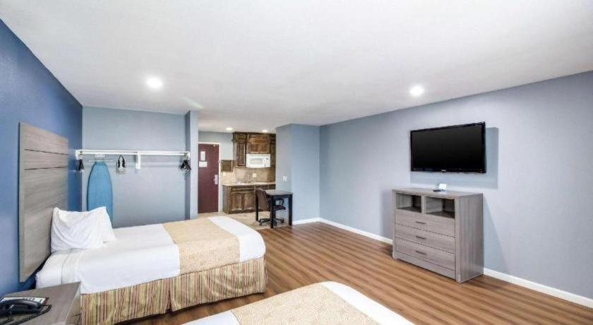 Rodeway Inn & Suites Port Arthur - Groves Exteriör bild
